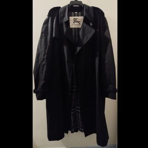 Black burberry trenchcoat